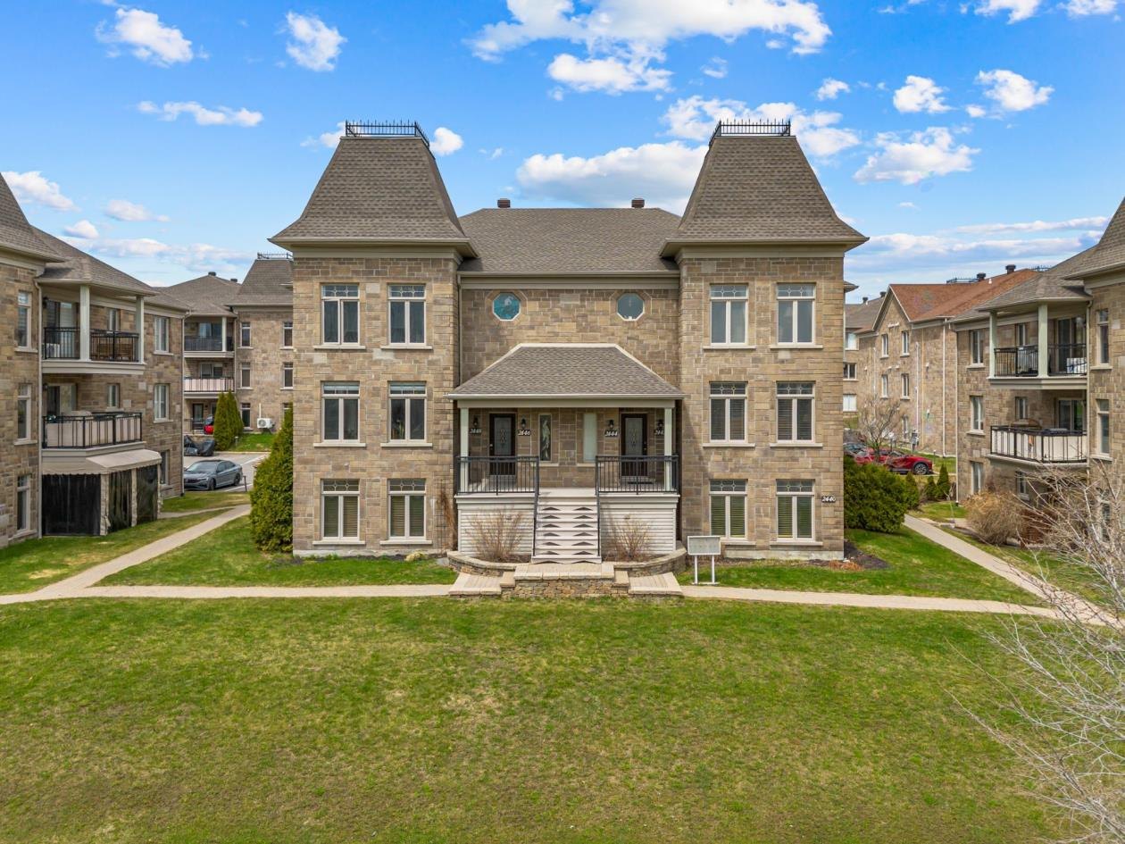 Québec (Les Rivières) ground-floor condo with pool and spa